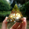 Pyramide Orgonite Oeil de Tigre et Péridot - Arbre du Bonheur et de la Protection