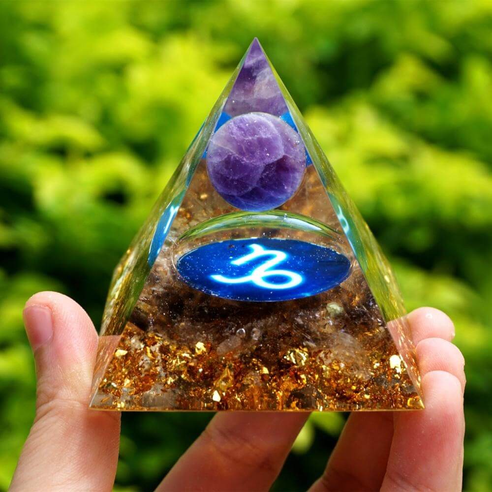 Pyramide Orgonite du Zodiaque Améthyste et Quartz Fumé - Capricorne