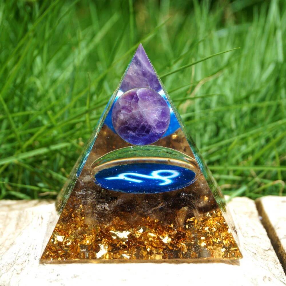 Pyramide Orgonite du Zodiaque Améthyste et Quartz Fumé - Capricorne