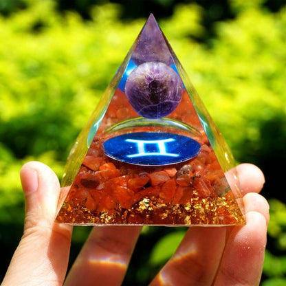 Pyramide Orgonite du Zodiaque Améthyste et Agate Rouge - Gémeaux