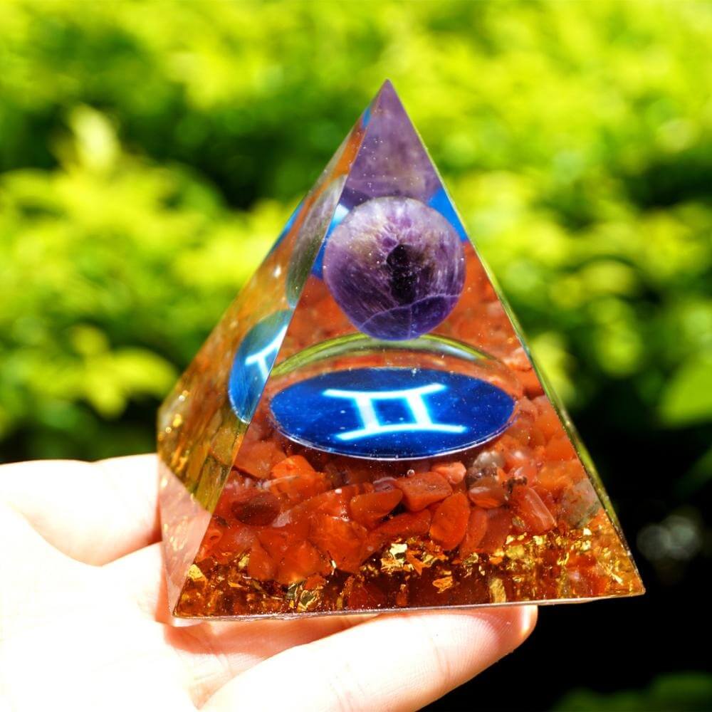 Pyramide Orgonite du Zodiaque Améthyste et Agate Rouge - Gémeaux