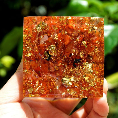 Pyramide Orgonite du Zodiaque Améthyste et Agate Rouge - Gémeaux