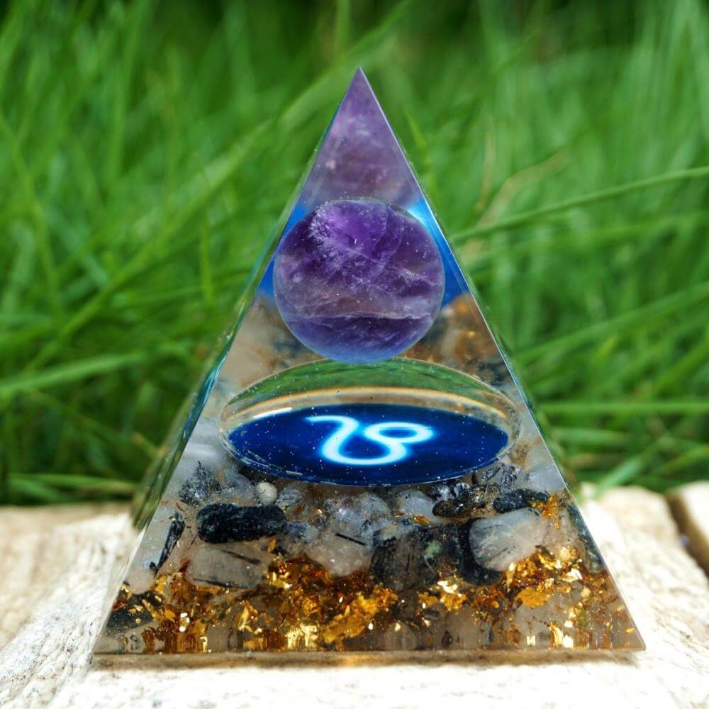 Pyramide Orgonite du Zodiaque Améthyste et Quartz Rutile Noir - Lion