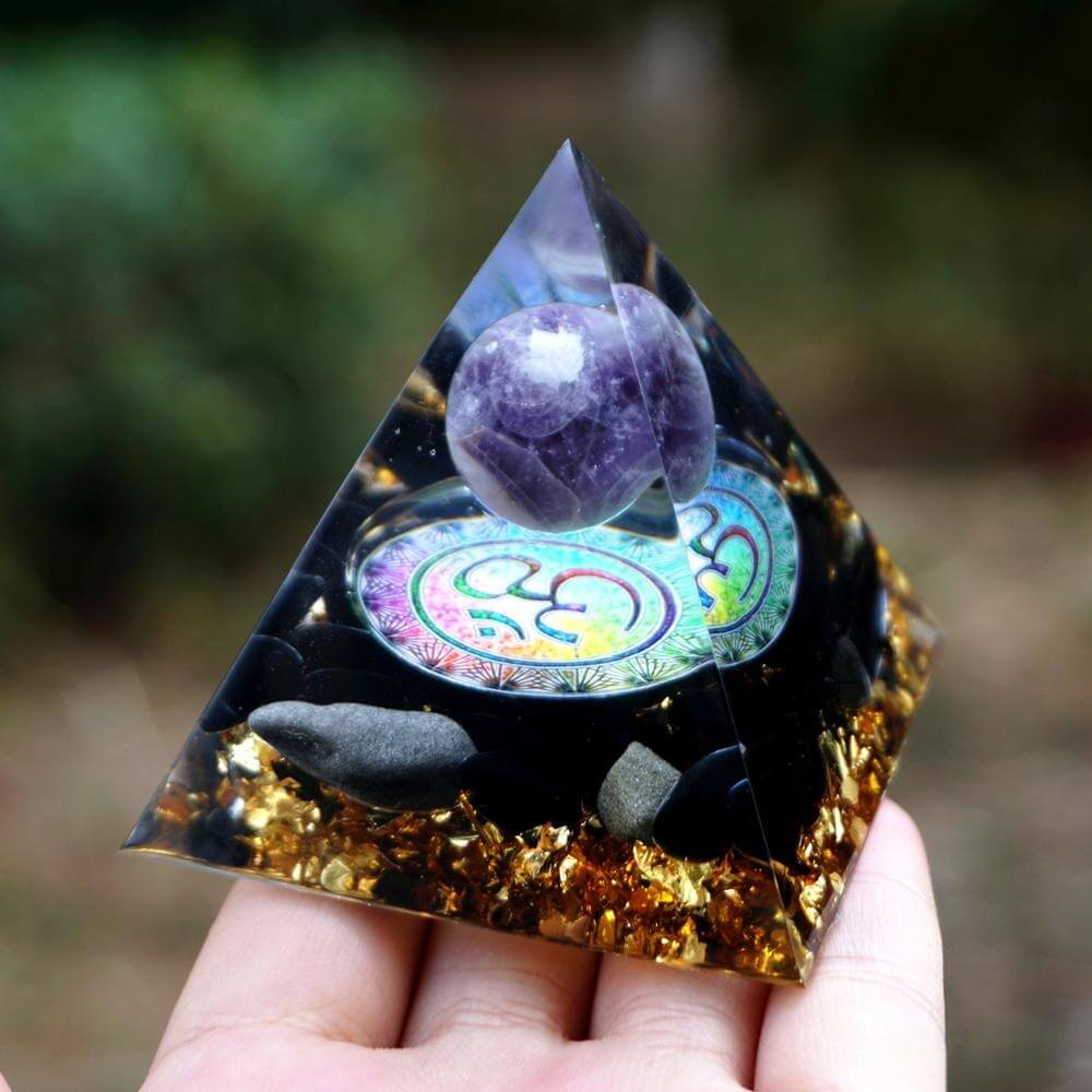 Pyramide Orgonite OM Améthyste et Obsidienne - Protection et Soutien