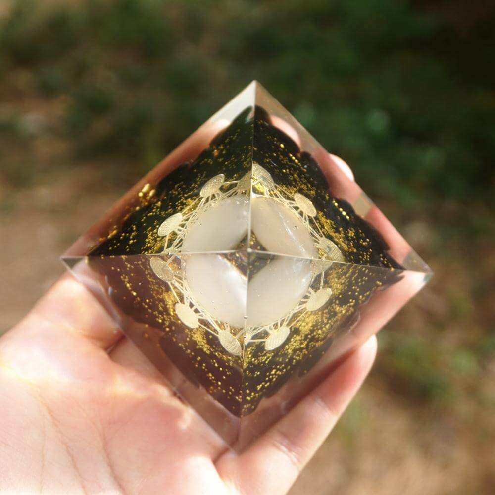 Pyramide Orgonite Quartz Rose et Obsidienne - Paix et Lumière