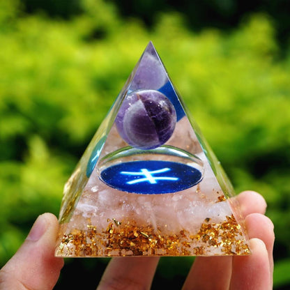 Pyramide Orgonite du Zodiaque Améthyste et Quartz Rose -  Poisson