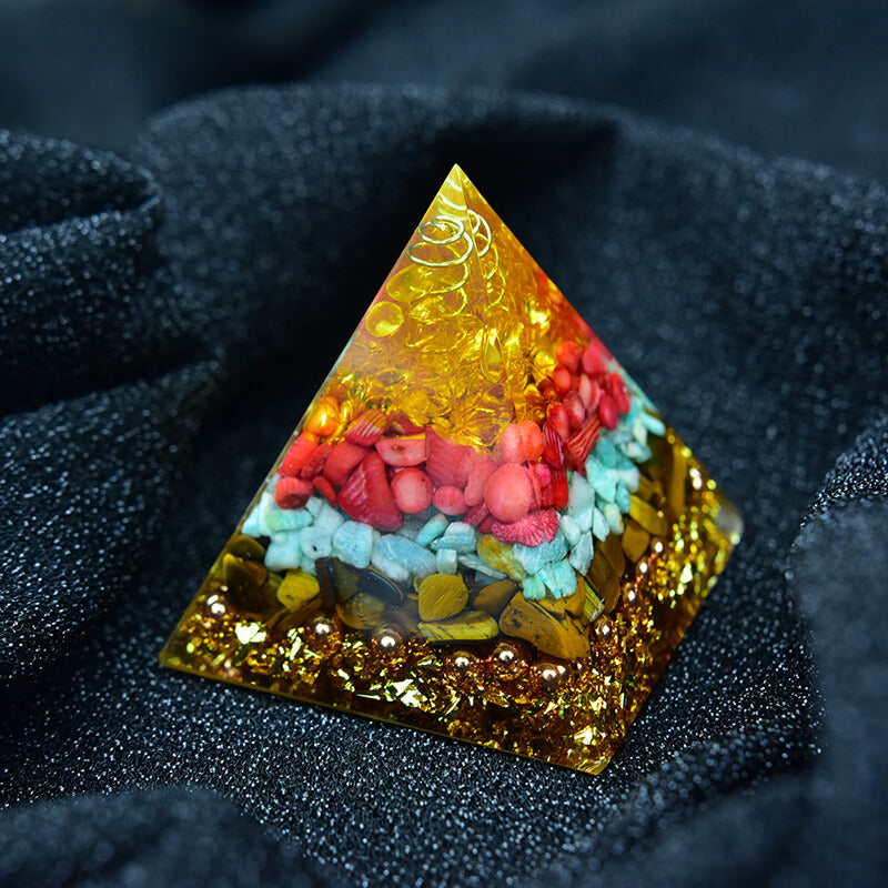 Pyramide Orgonite Oeil de Tigre, Citrine, Turquoise et Agate Rouge - Sérénité et Bien-être