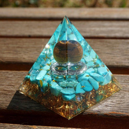 Pyramide Orgonite Turquoise et Oeil de Tigre - Énergie Solaire