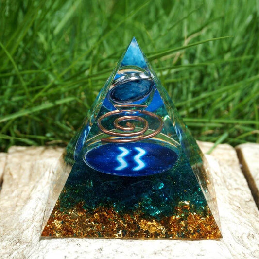 Pyramide Orgonite du Zodiaque Quartz Bleu - Verseau