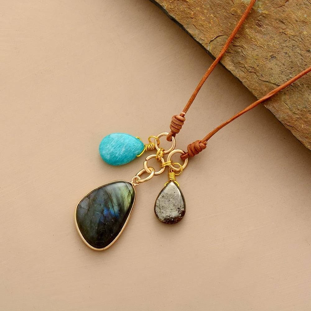 Collier Triple Pendentif Labradorite, Amazonite et Pyrite